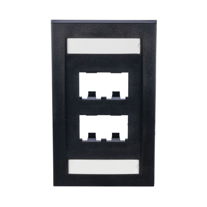 CFPE4BLY Placa de Pared Vertical Ejecutiva, Salida de 4 Puertos Mini-Com, Con Espacios Para Etiquetas, Color Negro