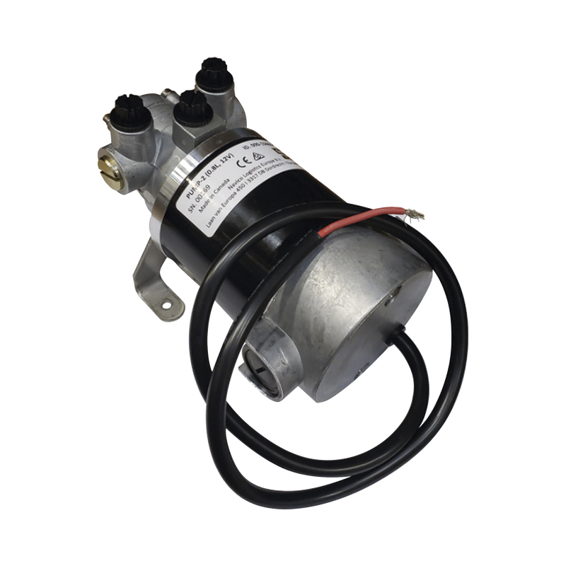 000-15444-002 Bomba Hidráulica Reversible PUMP-2 / 12V DC / Flujo 0.8L (49 cu.in) por Minuto / Para Cilindros de 80 cc - 250 cc (4.9 - 15.2 cu.in) / Conexiones O-Ring Boss (ORB) / Incluye 3 Accesorios ORB-5 a 9/16 UNF / Compatible con SteadySteer