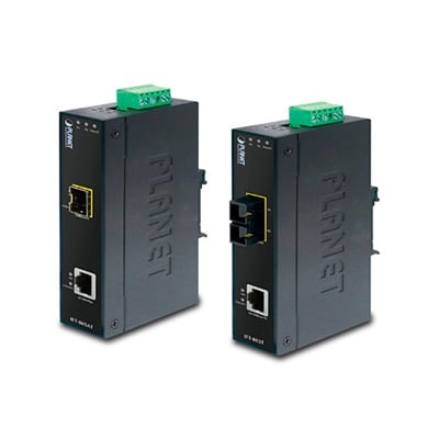 IFT-802T Convertidor de Medios Industrial, Multimodo, Puertos 10/100 Base-TX a 100 Base-FX, Interfaz SC, Hasta 2 km, Carcasa IP30, Soporta Temperatura de -40 a 75°C.