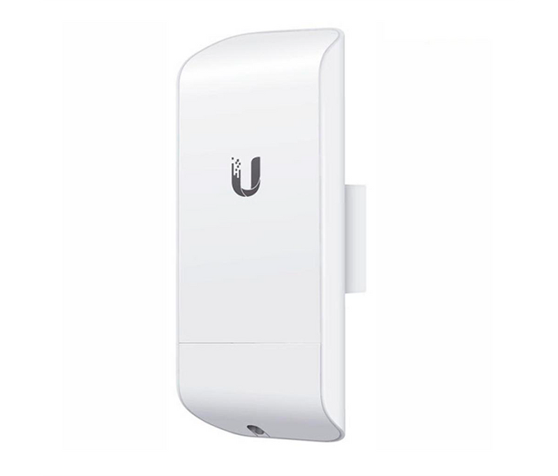 UBIQUITI NANOSTATION LOCOM2 - Radio con antena integrada Airmax 2.4GHz para uso en exteriores con tecnología MIMO. Cuenta con un panel de antena de 8 dBi y una potencia de transmisión de 23 dBm, ofrece un rendimiento de hasta 150 Mbp