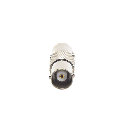 Adaptador Tipo Barril para 50 Ohm de Conectores BNC Hembra a BNC Hembra, Niquel/Oro/Polipropileno. - Toer