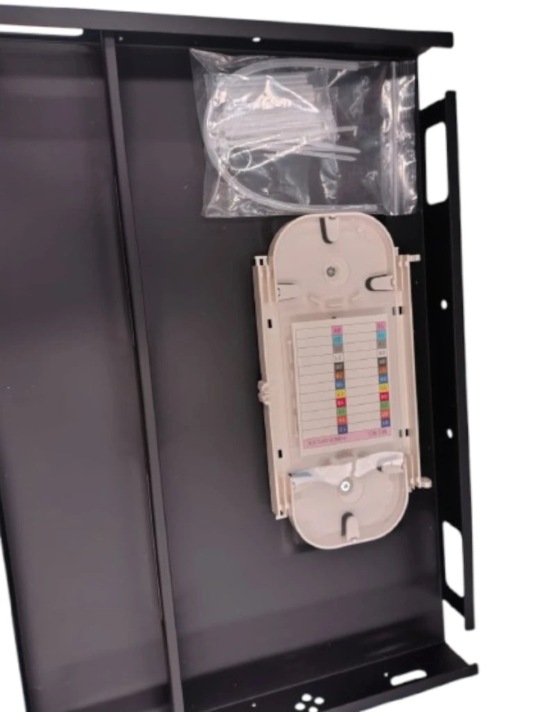 SBE TECH SBE-DFO12 - Distribuidor de Fibra Óptica recibe hasta 2 placas con 6 acopladores, 1UR.