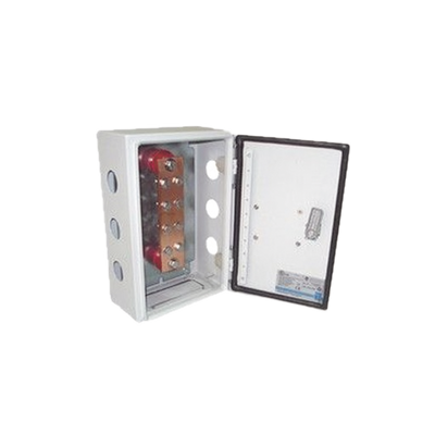 Barra para Unión de Cobre Estañado, con Capacidad de 1000A, medidas 7-7/8 x 2 x 1/4 in. con Aisladores (Sin Gabinete)