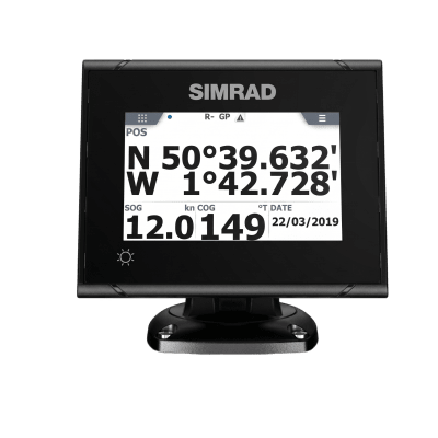 Pantalla Náutica Multifunción / GPS + GLONASS / Rutas y Waypoints / Registro de Viaje / Páginas de Posición y Rumbo / Trama AIS / Páginas de Datos Digitales Configurables / Atenuación por Potenciómetro Exte